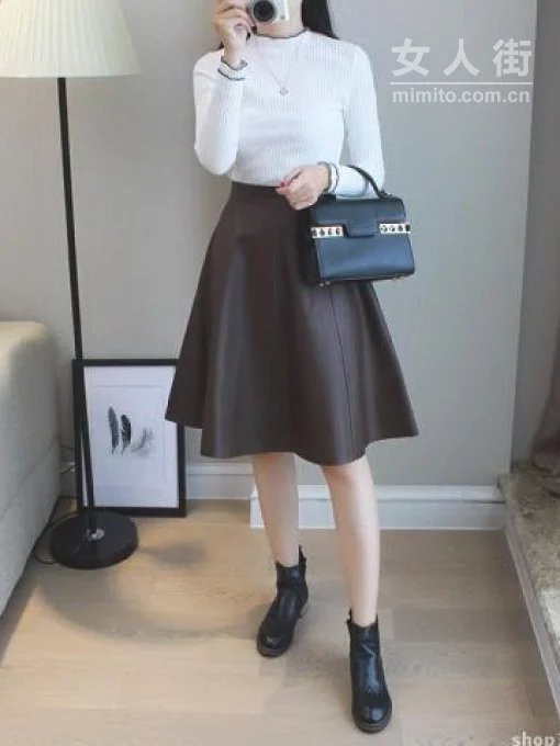 我想说的是身材不够,皮裙来凑!