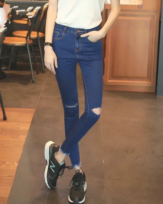 率性做自我,一条破洞牛仔裤就足够!