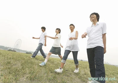 拒绝秋冬发福每天慢走5公里