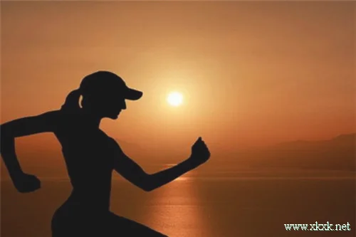 女性晚上去跑步究竟能不能减肥