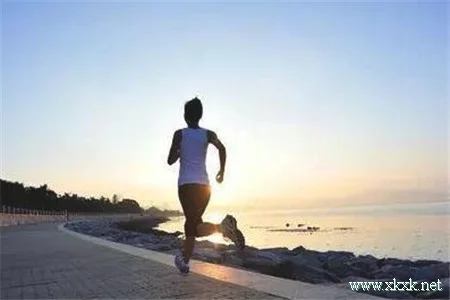 跑步减肥是晨跑还是夜跑效果更好