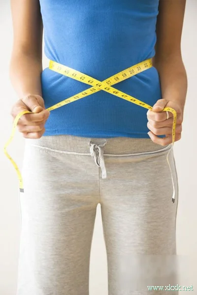 职场OL减肥切记清肠道是关键