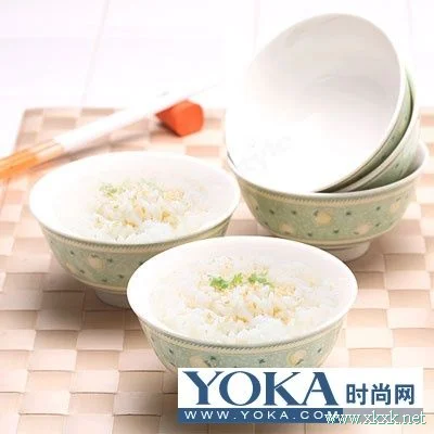 日本流行 左手吃饭对减肥有帮助