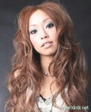 时尚潮流长卷发 小女人越变越可爱
