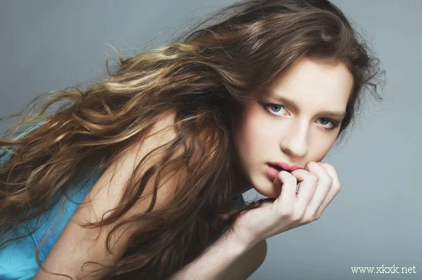 鹅蛋脸女生适合的四款发型推荐