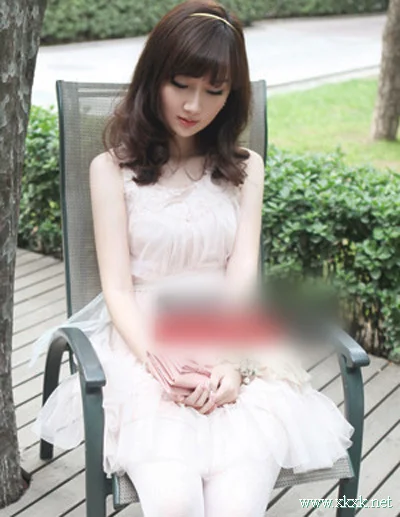 90后萌女秋日最新时尚发型