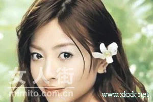 浪漫冬季妖娆新娘卷发 保暖妩媚