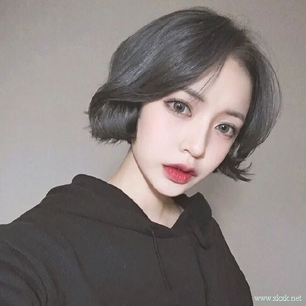 超有气质小姐姐的,演绎超美“及耳短发”