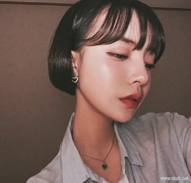 漂亮的短发小姐姐，看后有换短发的冲动