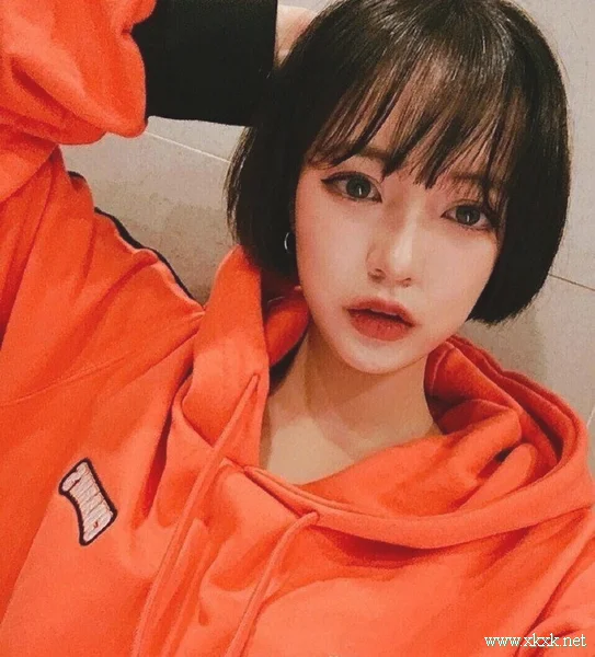 漂亮的短发小姐姐，看后有换短发的冲动