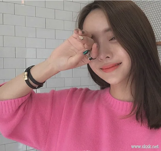 中长发女生2022流行发色，这个色度刚刚好