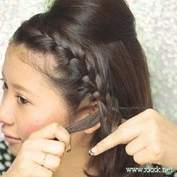 赖女孩DIY发型 5步盘发就搞定