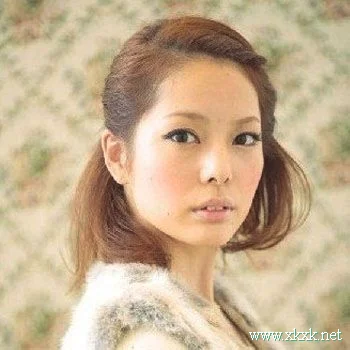赖女孩DIY发型 5步盘发就搞定