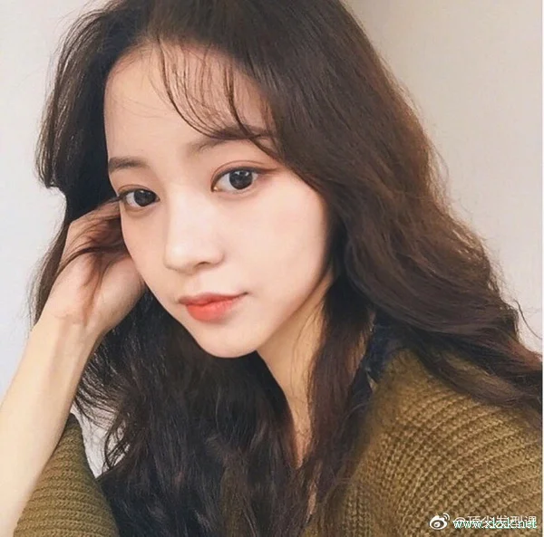 今年女生超流行“蛋卷头”，8款蛋卷头发型图片