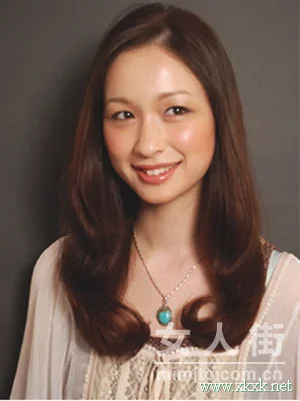 小脸美女的三款小脸发型