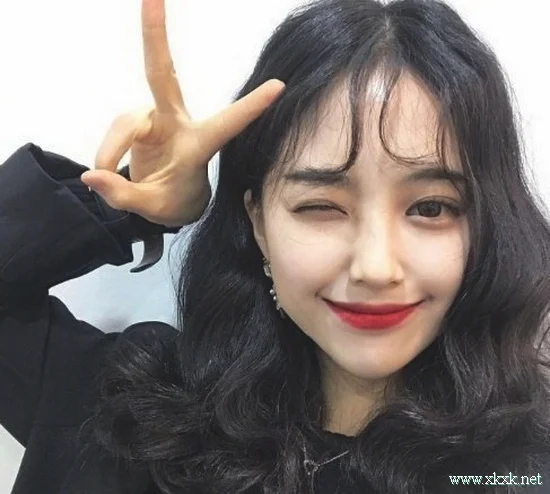 适合中长发妹子的9款大卷发图片