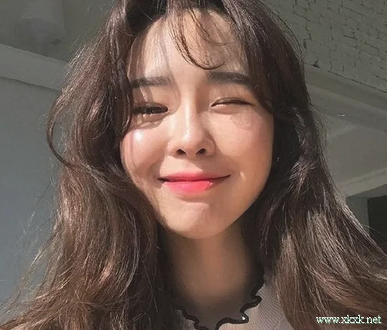 适合中长发妹子的9款大卷发图片