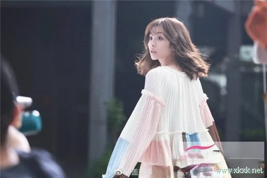 校花盖玥希亲身示范2021最火女生发型