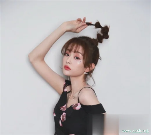 校花盖玥希亲身示范2021最火女生发型