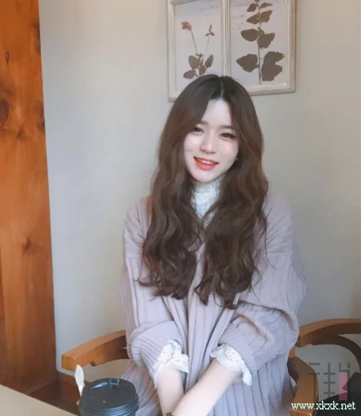 甜系少女2019流行蜜茶色波浪卷发