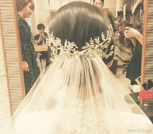 最美新娘头部造型,盘发和头饰搭配示范