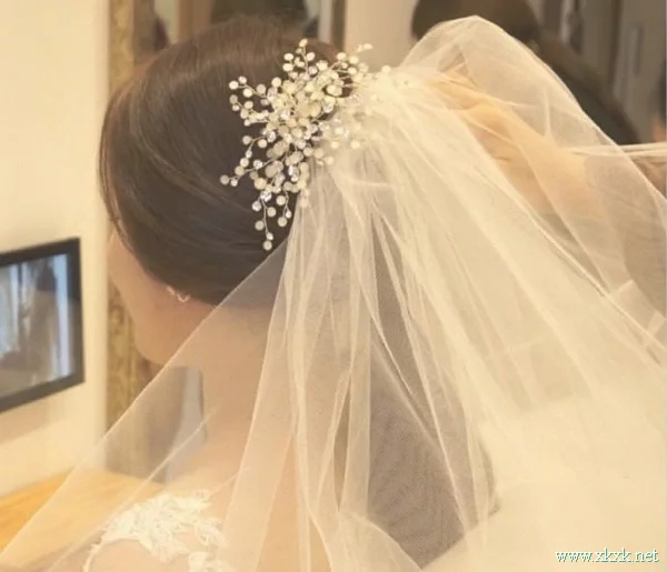 最美新娘头部造型,盘发和头饰搭配示范