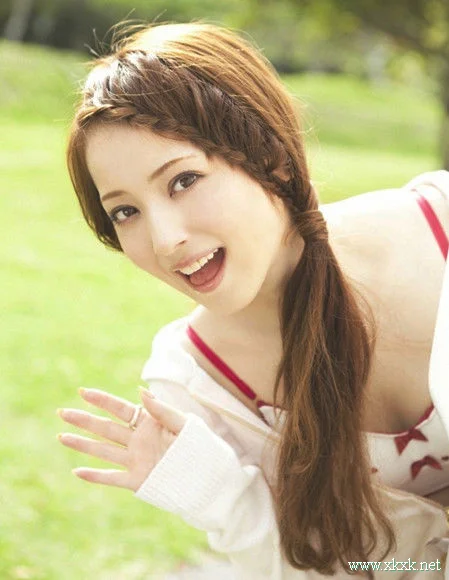 日本人气模特 甜美发型引领风潮