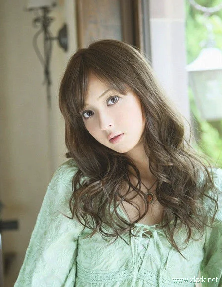 日本人气模特 甜美发型引领风潮