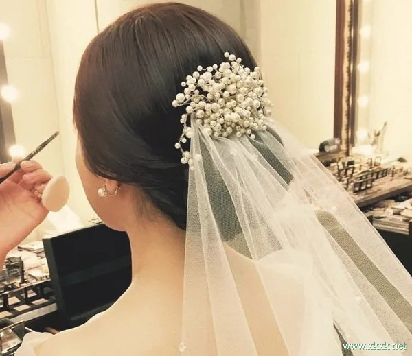 最美新娘头部造型,盘发和头饰搭配示范