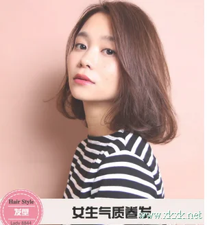 女生气质卷发 春夏出街美美哒