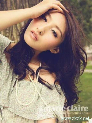 萝莉长卷发 寒冬如夏温暖