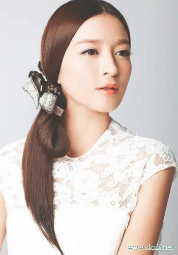 四款复古发型 让你轻松做玩穿越