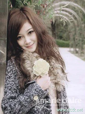 萝莉长卷发 寒冬如夏温暖