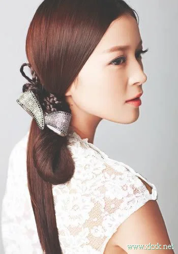 四款复古发型 让你轻松做玩穿越