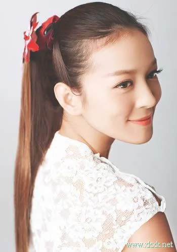 四款复古发型 让你轻松做玩穿越