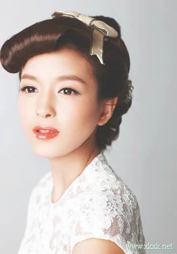 四款复古发型 让你轻松做玩穿越