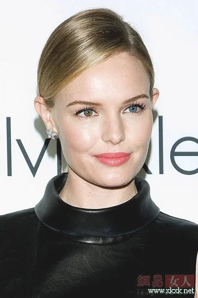 新年派对超吸睛 女星示范15款优雅发髻