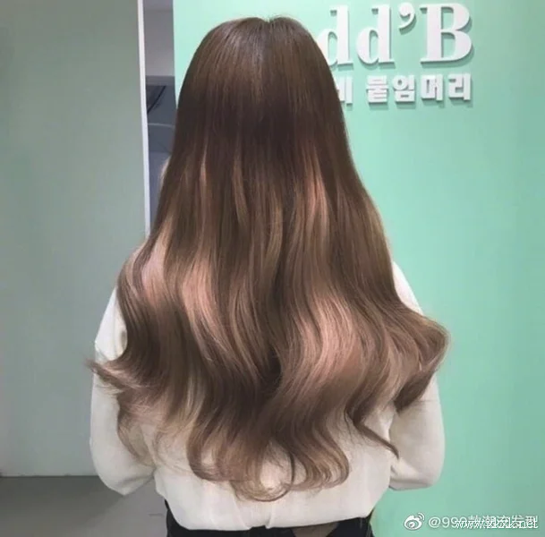 韩国女神级的披肩卷发图片大全