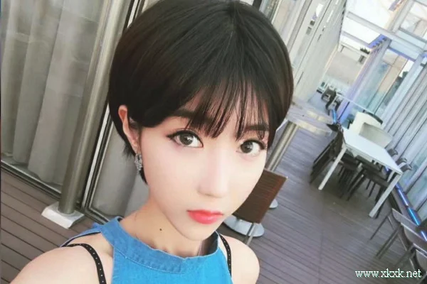 2021年长脸女生最适合的9款短发