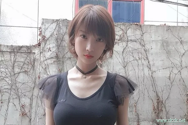 2021年长脸女生最适合的9款短发