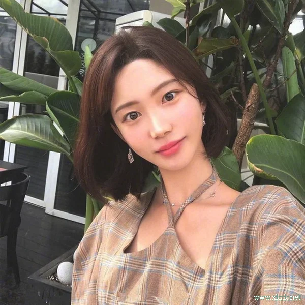 超有气质的知性风短发小姐姐