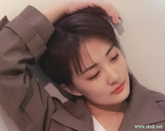 女星同款活力短发 你剪你也美！
