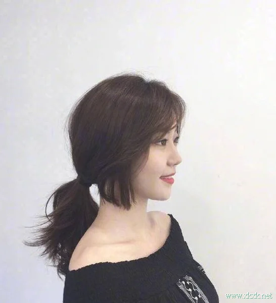 温柔甜美系女生发型，9款低马尾造型示范