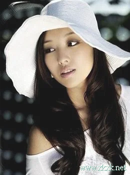 新鲜迷人 五款气质女人秋冬发型