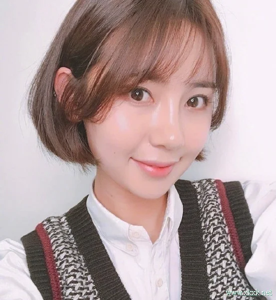 9款女生流行短发发型，可清新可优雅 ​ ​​​​