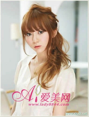 三款盘发DIY 浪漫夏日的甜美发型