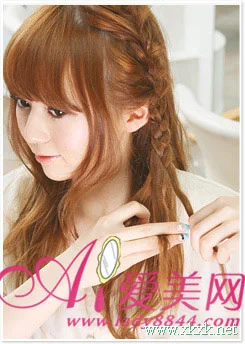三款盘发DIY 浪漫夏日的甜美发型