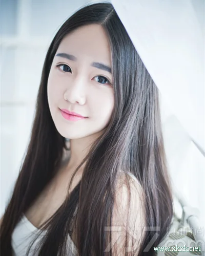 小清新长直发 看最受男生喜欢的清新发型