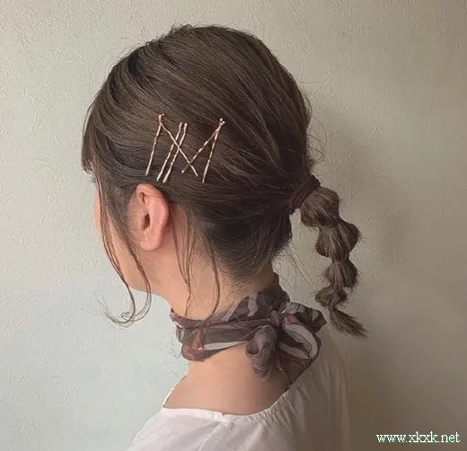 扎个小辫子出门，九款女生辫子发型图片