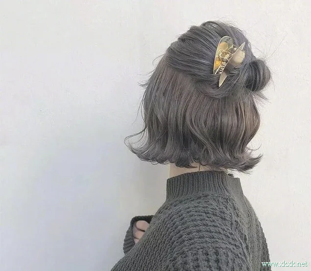 简易俏丽可爱的“短发编发造型”